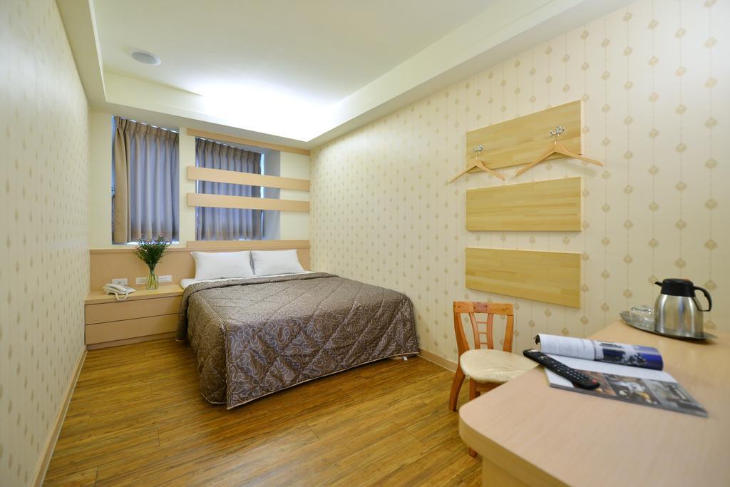Ing Wang Hotel Tainan Exterior foto